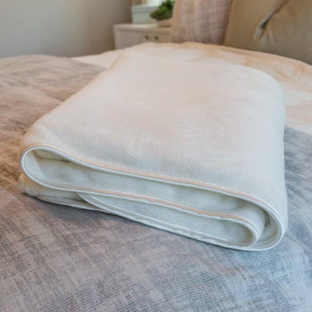 Satin Trimmed Ivory Throw Blanket, Set of 2